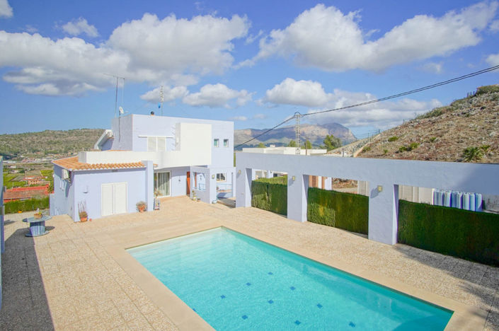 Image No.1-4 Bed Villa for sale