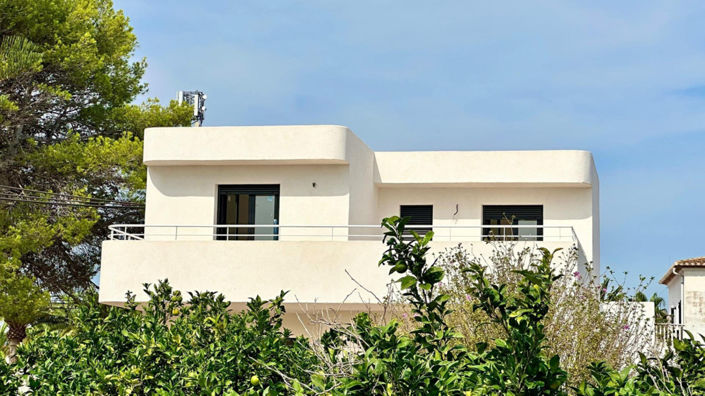 Image No.1-3 Bed Villa for sale