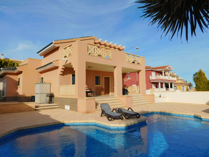 Image No.1-4 Bed Villa for sale