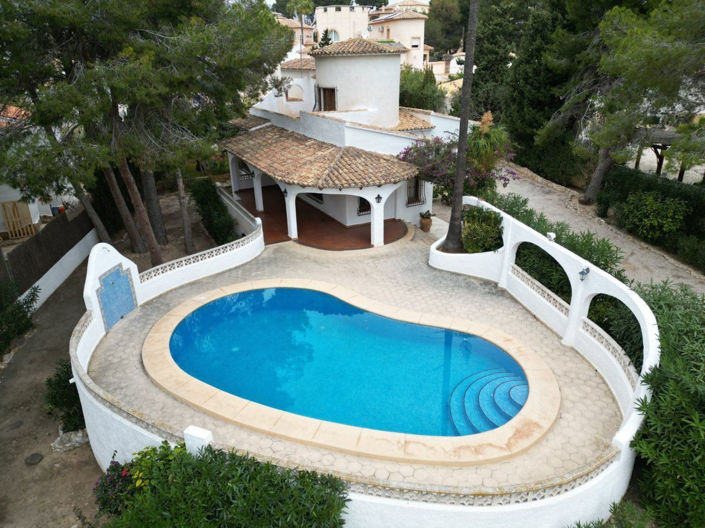 Image No.1-4 Bed Villa for sale