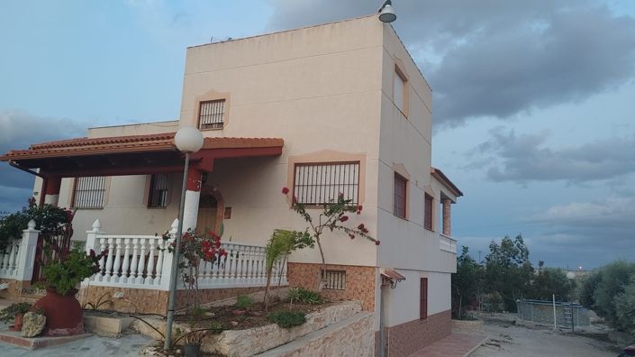 Image No.1-5 Bed Villa for sale