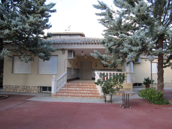 Image No.1-4 Bed Villa for sale