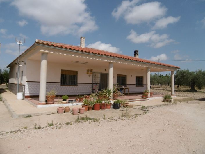 Image No.1-4 Bed Villa for sale