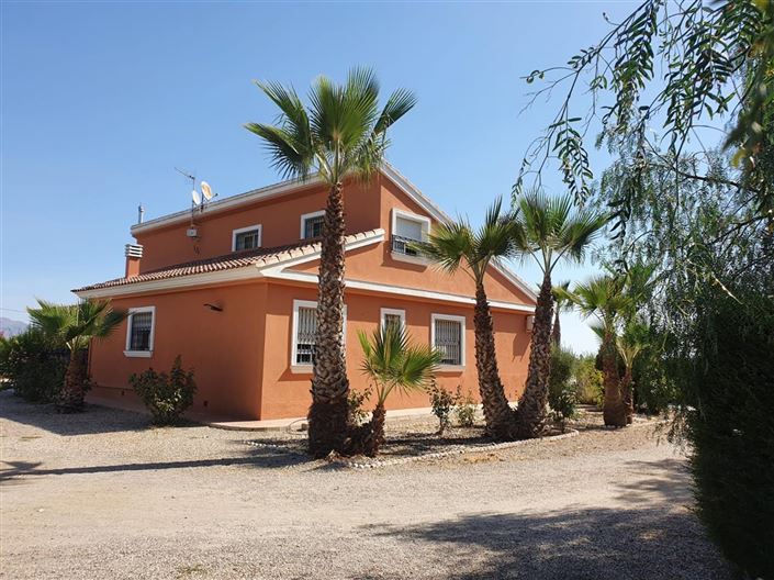 Image No.1-5 Bed Villa for sale