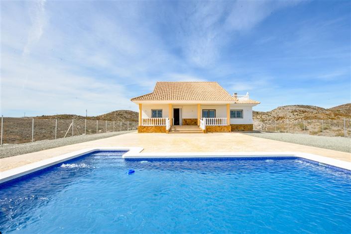 Image No.1-5 Bed Villa for sale