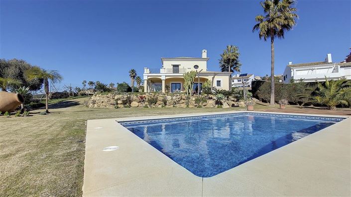 Image No.1-4 Bed Villa for sale