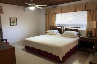 williams-cottage-bedroom-2