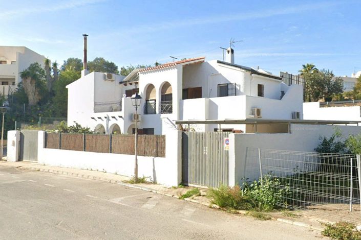 Image No.1-5 Bed Villa for sale