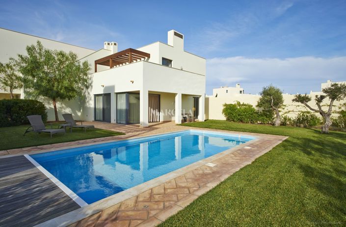 Image No.1-2 Bed Villa for sale