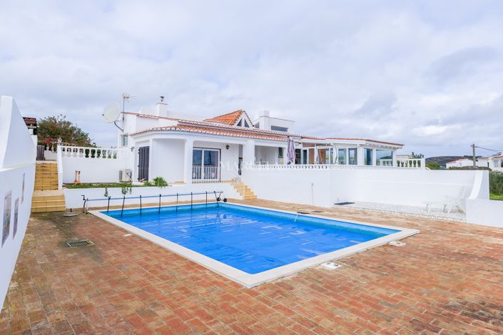 Image No.1-4 Bed Villa for sale