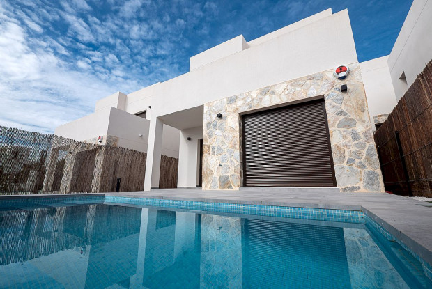 Image No.1-3 Bed Villa for sale