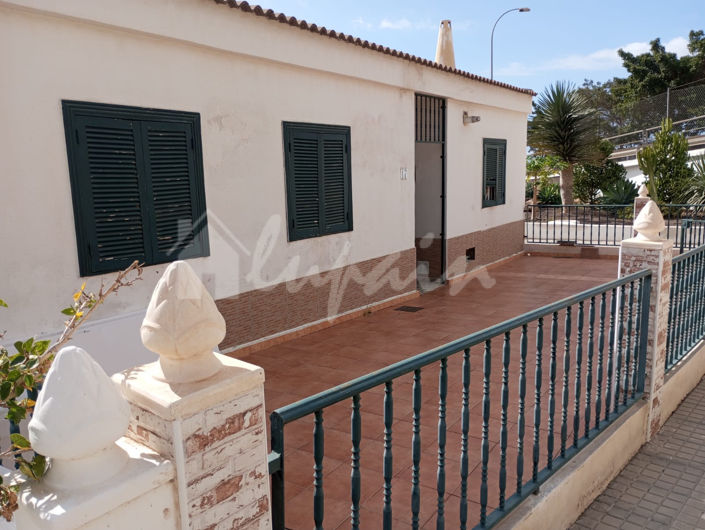 Image No.1-3 Bed Villa for sale