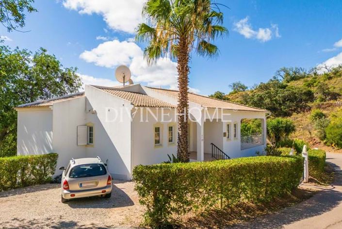 Image No.1-4 Bed Villa for sale