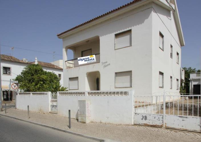 Image No.1-8 Bed House/Villa for sale