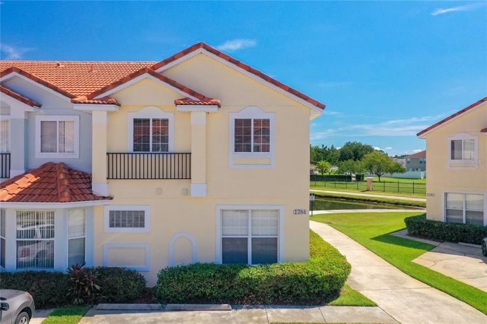 Image No.1-Maison de ville de 4 chambres à vendre à Kissimmee