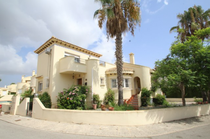 Image No.1-3 Bed Villa for sale