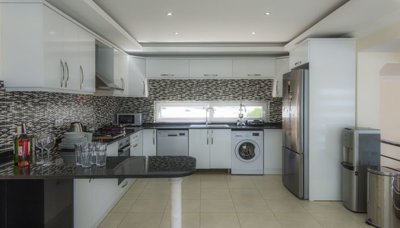 Luxury 6-Bed Ovacik Villa - Modern fitted kitchen