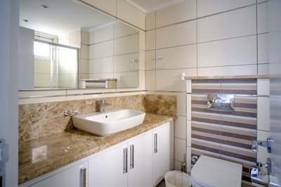 Furnished Sea View Apartment in Side  Modern en-suite shower room