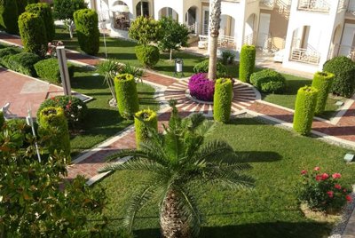 3-Bed Duplex Apartment In Side - Beautiful manicured gardens