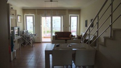 3-Bed Duplex Apartment In Side - Dining area