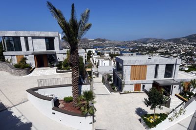 Exclusive Properties For Sale in Bodrum - Exterior courtyards 