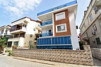 Ideally Located Fethiye Apartment For Sale - View of the apartment from the street