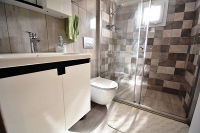 Ideally Located Fethiye Apartment For Sale - Fully fitted modern bathroom