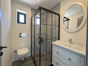 A Beautiful Duplex Villa In Bodrum For Sale - A luxury shower room