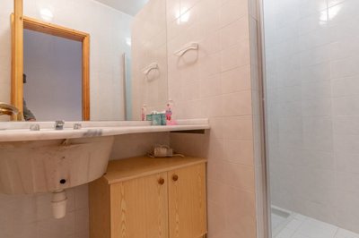 Pristine Semi-Detached Gocek Property in Fethiye For Sale - Modern bathroom