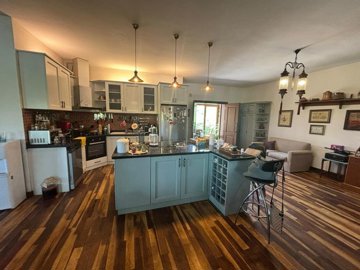 A Rural Dalyan Bungalow For Sale - Enormous open-plan living space