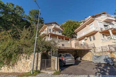 A Minimalistic Attic Duplex Apartment in Gocek For Sale - Parking area and beautiful settings