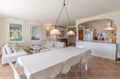 An attractive Seafront Garden Apartment in Gocek For Sale - A perfect dining space for entertaining