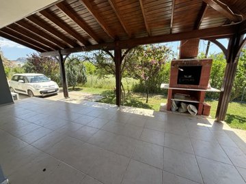 A Serene Private Dalyan Villa For Sale With Large Pool - Covered terrace with built-in BBQ