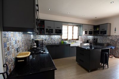 A Gorgeous Bespoke Calis Bungalow For Sale - Stylish fully fitted kitchen with island