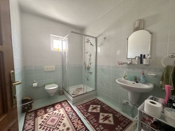 A Traditional Country House For Sale In Turkey - Family bathroom