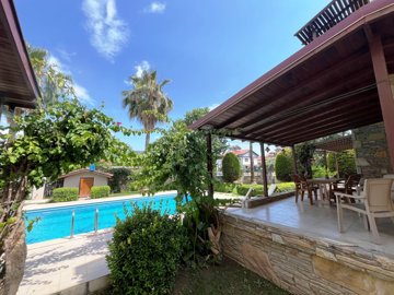 Beautiful Dalyan Ground-Floor Apartment For Sale Near The Town - Shady private terrace next to the pool