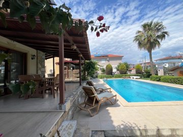 Beautiful Dalyan Ground-Floor Apartment For Sale Near The Town - Covered terrace from the living space