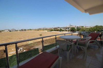 A Lovely Value For Money Didim Apartment For Sale – Gorgeous nature views from the bedroom balcony