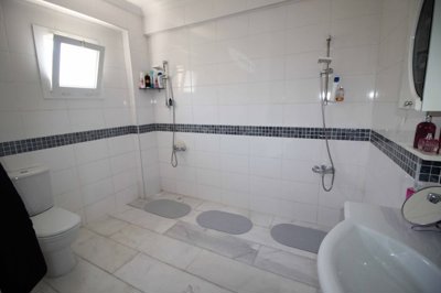 A Detached Triplex Sea View Villa in Akbuk For Sale - Huge shower room with twin showers