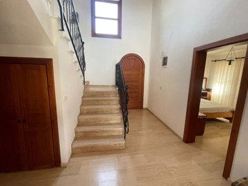 A Traditional Dalyan Property For Sale In Turkey - Grand entrance hallway