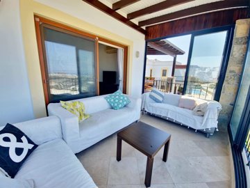 Superb Terrace Apartment In Bodrum For Sale - Gorgeous roof terrace from the lounge