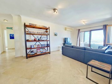 Superb Terrace Apartment In Bodrum For Sale - Spacious, light and airy living space