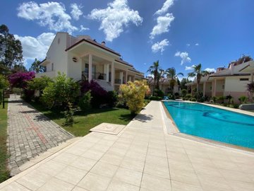 Adorable 3-bedroom semi detached Triplex villa for sale - Main view of the villa and the communal pool