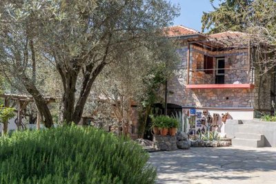 A Tranquil Secluded Property in Gocek - Beautiful farm house with massive gardens