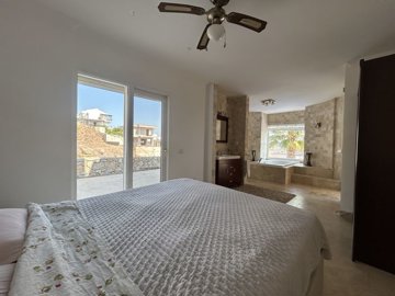 Exquisite  Villa For Sale With Sea Views Near Bodrum - First double bedroom with ensuite bathroom and a jacuzzi