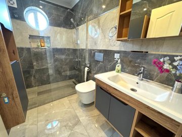 Grand Nature-View Villa For Sale In Fethiye  – Luxurious bathroom