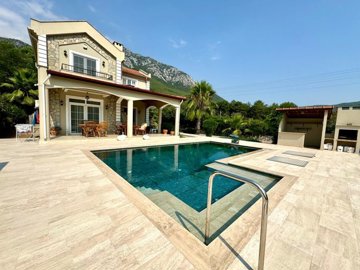 Grand Nature-View Villa For Sale In Fethiye  – Main view of the superb villa and pool