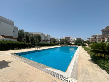 A Tranquil Bodrum Garden Apartment For Sale - Shared pool and sun terraces