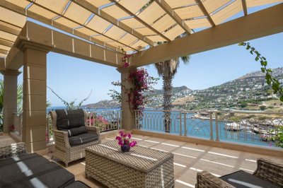 Exceptional Sea View Yalikavak Villa For Sale – Gorgeous terrace with seating and sea views