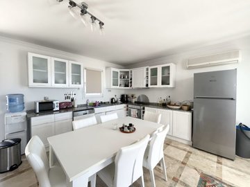 An Elegant Sea View Apartment For Sale In Bodrum - Gorgeous fully fitted modern kitchen